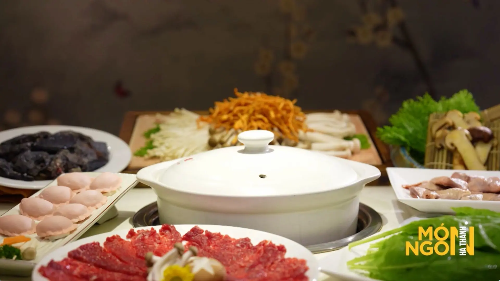 Lẩu nấm thiên nhiên